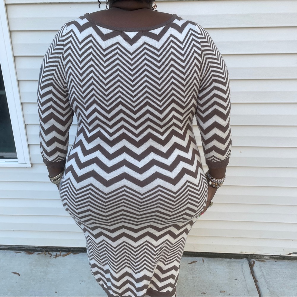 Zigzag Pattern Sweater Dress - image 4
